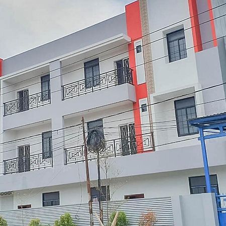 Mahkota Residence Mitra Reddoorz Karawang Extérieur photo